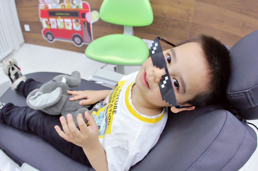 Подготовка в лечению зубов ребенка